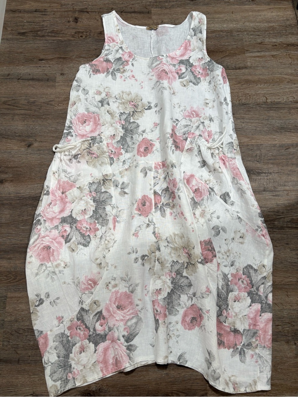 Floral Sleeveless Linen Dress in Light Pink by - Picture 3 of 10